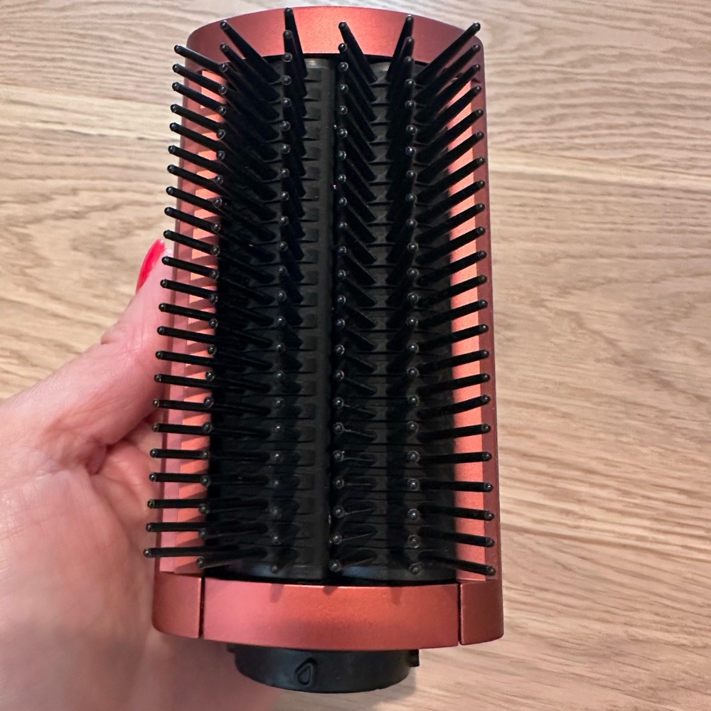 Dyson Airwrap smoothing brush attachment